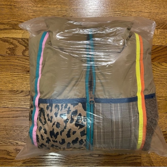 NWOT The Whistler Vest -Multicolored Sherpa - Picture 2 of 12